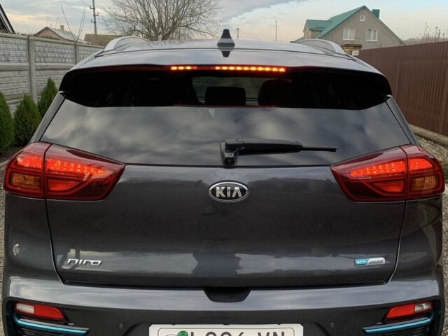 Серый Киа Niro, объемом двигателя 0 л и пробегом 139 тыс. км за 18800 $, фото 2 на Automoto.ua