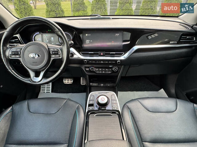Серый Киа Niro, объемом двигателя 0 л и пробегом 149 тыс. км за 19900 $, фото 20 на Automoto.ua