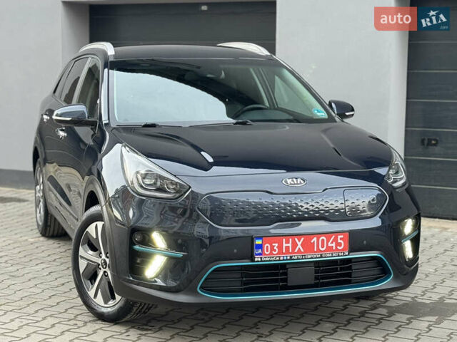 Серый Киа Niro, объемом двигателя 0 л и пробегом 156 тыс. км за 18500 $, фото 8 на Automoto.ua
