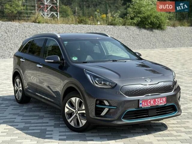 Сірий Кіа Niro, об'ємом двигуна 0 л та пробігом 82 тис. км за 20500 $, фото 11 на Automoto.ua