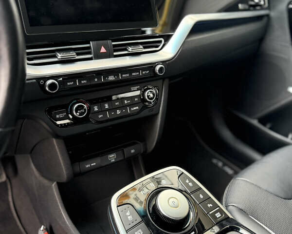 Кіа Niro 2020 у Вінниці на Automoto.ua Сірий Кіа Niro, об'ємом двигуна 0 л та пробігом 157 тис. км за 19500 $, фото 22 на Automoto.ua