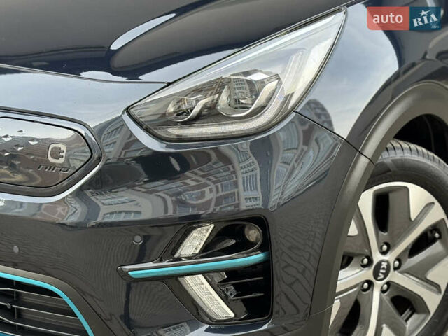 Серый Киа Niro, объемом двигателя 0 л и пробегом 156 тыс. км за 18500 $, фото 39 на Automoto.ua