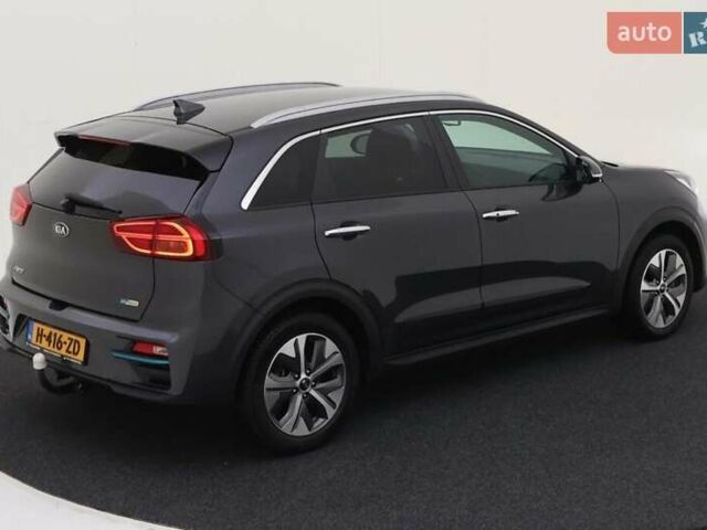 Серый Киа Niro, объемом двигателя 0 л и пробегом 107 тыс. км за 19481 $, фото 3 на Automoto.ua