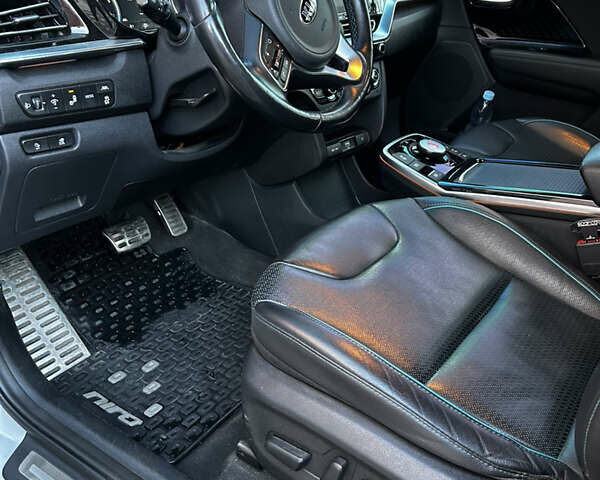 Киа Niro 2020 в Трускавце на Automoto.ua Серый Киа Niro, объемом двигателя 0 л и пробегом 74 тыс. км за 24500 $, фото 10 на Automoto.ua