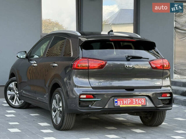 Сірий Кіа Niro, об'ємом двигуна 0 л та пробігом 70 тис. км за 19999 $, фото 23 на Automoto.ua