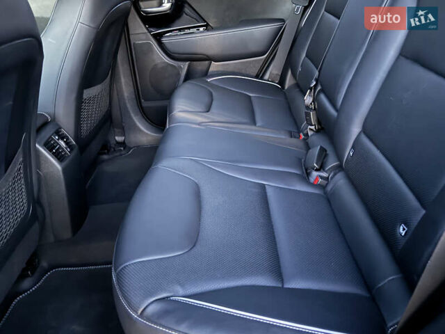 Серый Киа Niro, объемом двигателя 0 л и пробегом 112 тыс. км за 20300 $, фото 35 на Automoto.ua