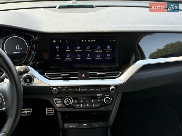 Сірий Кіа Niro, об'ємом двигуна 0 л та пробігом 82 тис. км за 20500 $, фото 26 на Automoto.ua