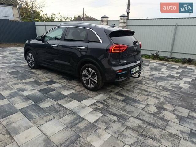 Сірий Кіа Niro, об'ємом двигуна 0 л та пробігом 135 тис. км за 19700 $, фото 3 на Automoto.ua