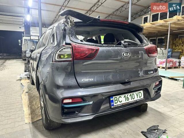 Сірий Кіа Niro, об'ємом двигуна 0 л та пробігом 149 тис. км за 7900 $, фото 7 на Automoto.ua