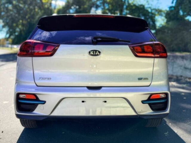 Сірий Кіа Niro, об'ємом двигуна 0 л та пробігом 40 тис. км за 7100 $, фото 6 на Automoto.ua