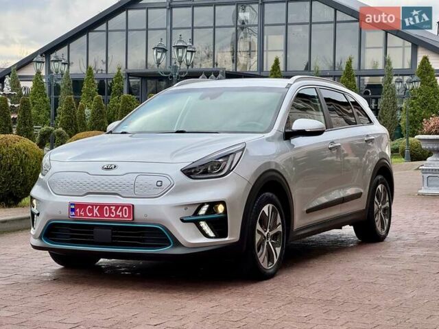 Сірий Кіа Niro, об'ємом двигуна 0 л та пробігом 118 тис. км за 19300 $, фото 7 на Automoto.ua