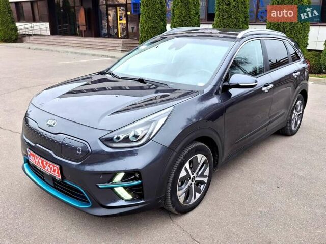 Серый Киа Niro, объемом двигателя 0 л и пробегом 115 тыс. км за 20300 $, фото 5 на Automoto.ua