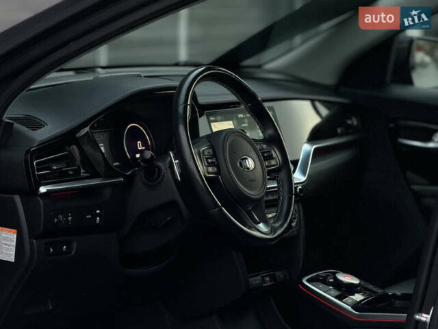 Серый Киа Niro, объемом двигателя 0 л и пробегом 164 тыс. км за 17550 $, фото 35 на Automoto.ua