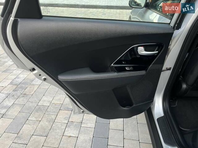 Серый Киа Niro, объемом двигателя 0 л и пробегом 72 тыс. км за 19750 $, фото 45 на Automoto.ua