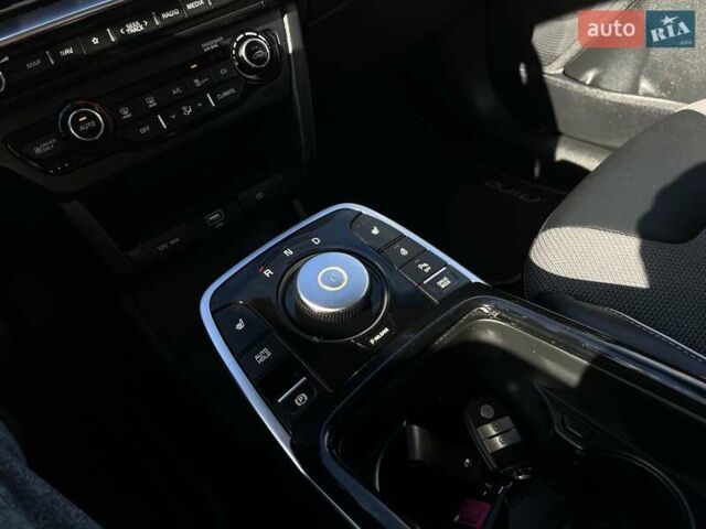 Серый Киа Niro, объемом двигателя 0 л и пробегом 72 тыс. км за 19750 $, фото 52 на Automoto.ua