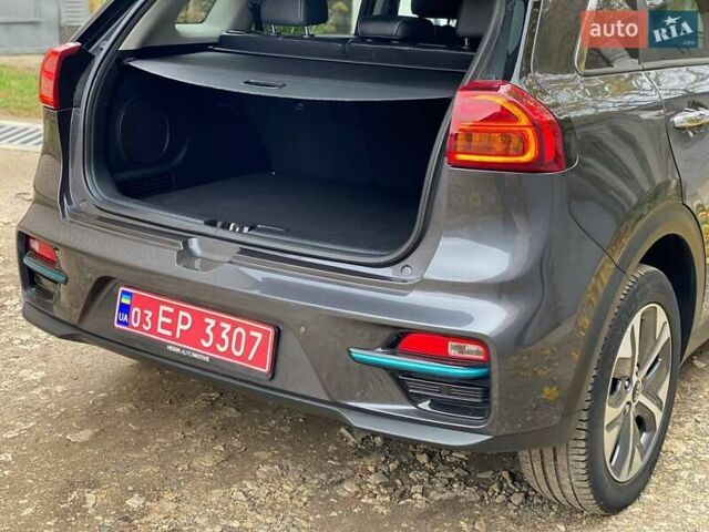 Киа Niro 2020 в Тернополе на Automoto.ua Серый Киа Niro, объемом двигателя 0 л и пробегом 149 тыс. км за 18800 $, фото 28 на Automoto.ua