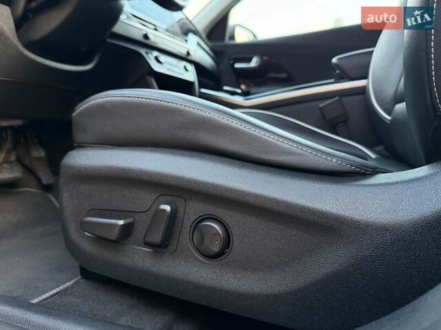 Сірий Кіа Niro, об'ємом двигуна 0 л та пробігом 118 тис. км за 20499 $, фото 63 на Automoto.ua