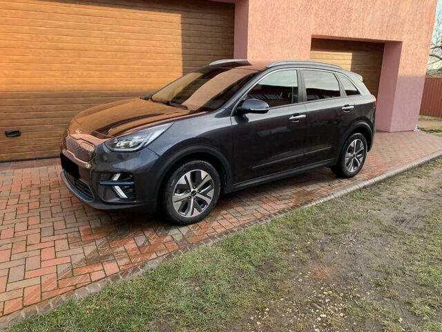 Серый Киа Niro, объемом двигателя 0 л и пробегом 118 тыс. км за 15900 $, фото 5 на Automoto.ua