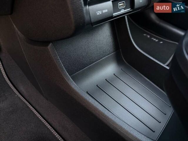 Сірий Кіа Niro, об'ємом двигуна 0 л та пробігом 118 тис. км за 20499 $, фото 57 на Automoto.ua