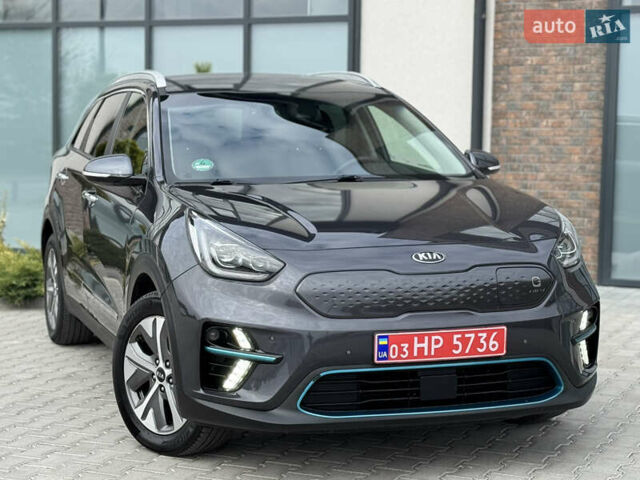 Серый Киа Niro, объемом двигателя 0 л и пробегом 139 тыс. км за 18900 $, фото 7 на Automoto.ua