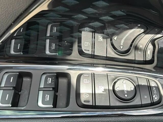 Сірий Кіа Niro, об'ємом двигуна 0 л та пробігом 32 тис. км за 12500 $, фото 7 на Automoto.ua