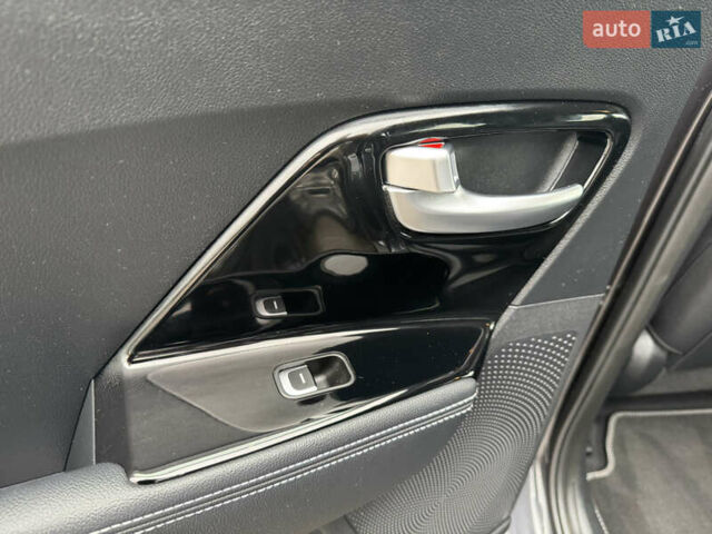 Серый Киа Niro, объемом двигателя 0 л и пробегом 158 тыс. км за 17750 $, фото 47 на Automoto.ua