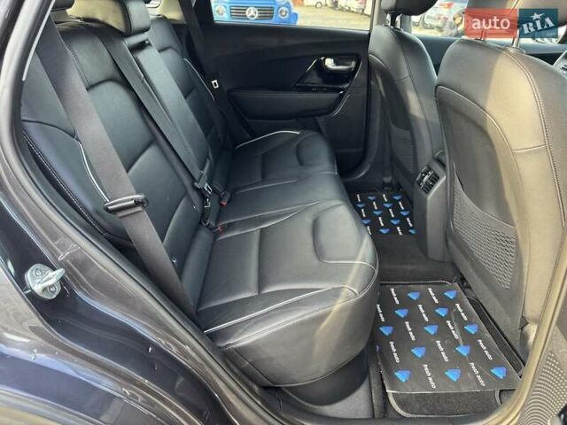 Серый Киа Niro, объемом двигателя 0 л и пробегом 142 тыс. км за 18900 $, фото 31 на Automoto.ua