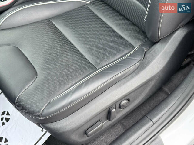 Серый Киа Niro, объемом двигателя 0 л и пробегом 126 тыс. км за 21500 $, фото 13 на Automoto.ua