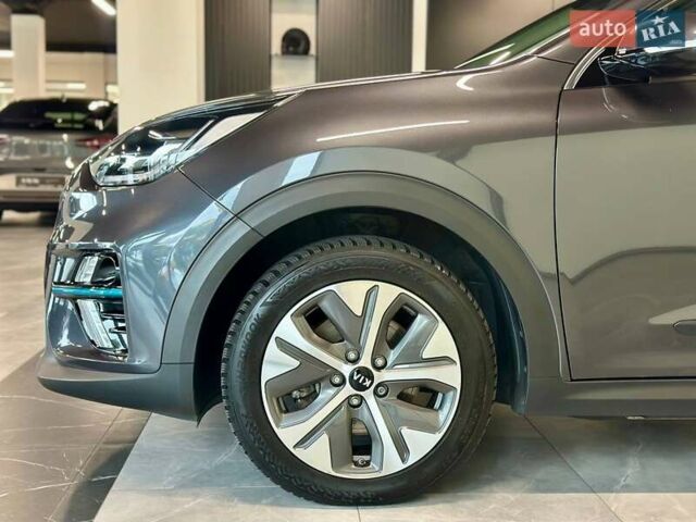 Сірий Кіа Niro, об'ємом двигуна 0 л та пробігом 155 тис. км за 19400 $, фото 5 на Automoto.ua
