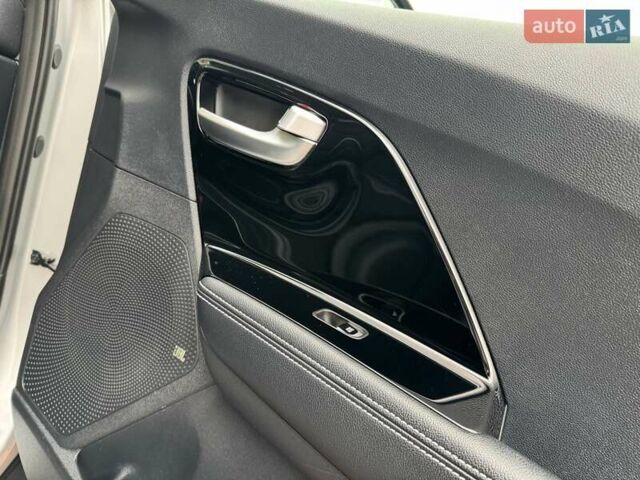 Сірий Кіа Niro, об'ємом двигуна 0 л та пробігом 118 тис. км за 19300 $, фото 107 на Automoto.ua