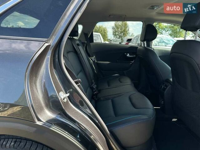 Киа Niro 2020 в Львове на Automoto.ua Серый Киа Niro, объемом двигателя 0 л и пробегом 97 тыс. км за 22200 $, фото 66 на Automoto.ua