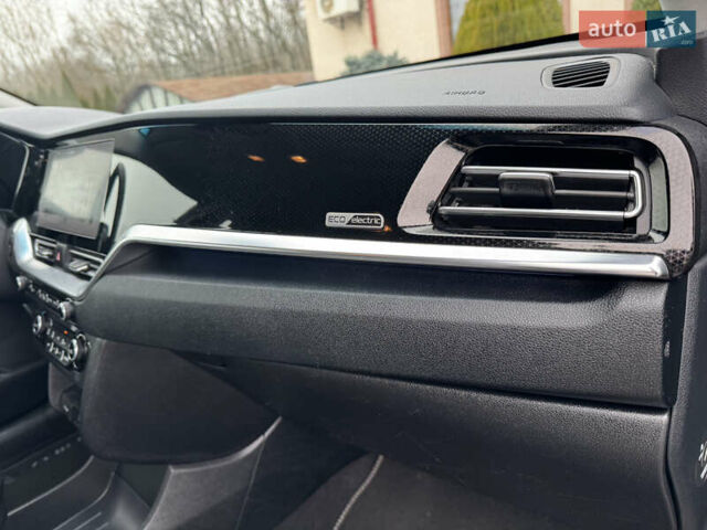 Серый Киа Niro, объемом двигателя 0 л и пробегом 158 тыс. км за 17750 $, фото 60 на Automoto.ua