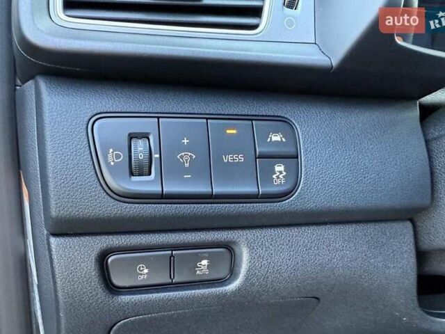 Кіа Niro 2020 у Чернівцях на Automoto.ua Сірий Кіа Niro, об'ємом двигуна 0 л та пробігом 12 тис. км за 19100 $, фото 8 на Automoto.ua