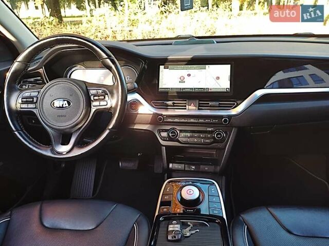 Киа Niro 2020 в Ровно на Automoto.ua Серый Киа Niro, объемом двигателя 0 л и пробегом 125 тыс. км за 19850 $, фото 89 на Automoto.ua