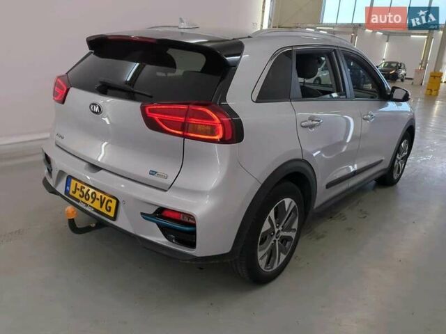 Сірий Кіа Niro, об'ємом двигуна 0 л та пробігом 71 тис. км за 21999 $, фото 112 на Automoto.ua