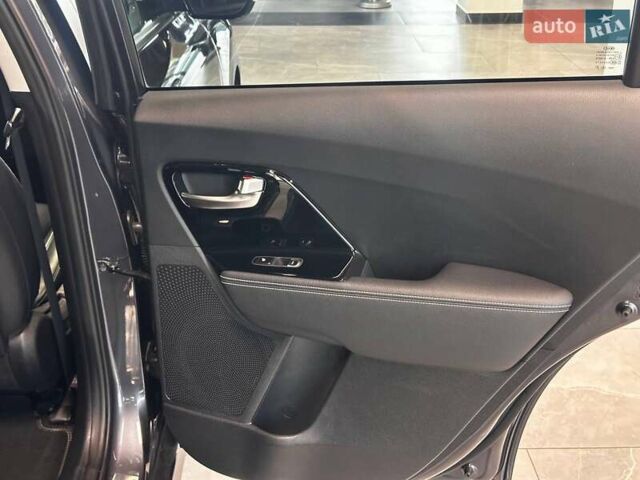 Сірий Кіа Niro, об'ємом двигуна 0 л та пробігом 155 тис. км за 18800 $, фото 35 на Automoto.ua