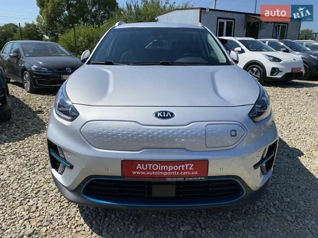 Серый Киа Niro, объемом двигателя 0 л и пробегом 58 тыс. км за 23200 $, фото 20 на Automoto.ua