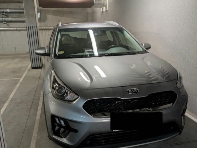 Серый Киа Niro, объемом двигателя 1.6 л и пробегом 29 тыс. км за 11000 $, фото 3 на Automoto.ua