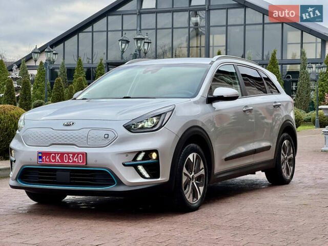 Серый Киа Niro, объемом двигателя 0 л и пробегом 118 тыс. км за 19350 $, фото 9 на Automoto.ua