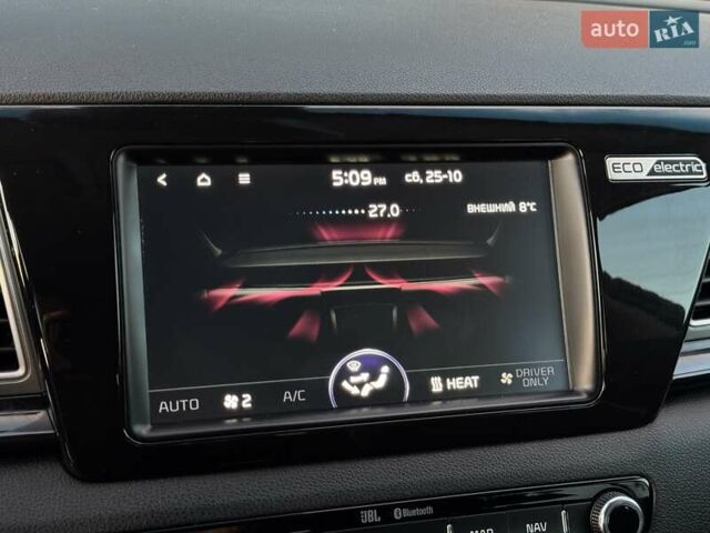 Сірий Кіа Niro, об'ємом двигуна 0 л та пробігом 135 тис. км за 17500 $, фото 54 на Automoto.ua