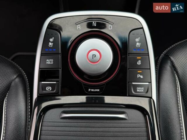 Сірий Кіа Niro, об'ємом двигуна 0 л та пробігом 71 тис. км за 21999 $, фото 54 на Automoto.ua