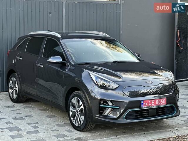 Серый Киа Niro, объемом двигателя 0 л и пробегом 88 тыс. км за 18500 $, фото 38 на Automoto.ua