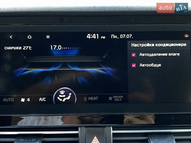 Сірий Кіа Niro, об'ємом двигуна 0 л та пробігом 116 тис. км за 21800 $, фото 78 на Automoto.ua