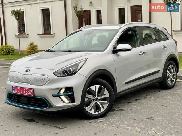 Сірий Кіа Niro, об'ємом двигуна 0 л та пробігом 63 тис. км за 20899 $, фото 1 на Automoto.ua