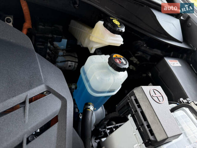 Сірий Кіа Niro, об'ємом двигуна 0 л та пробігом 70 тис. км за 19999 $, фото 81 на Automoto.ua