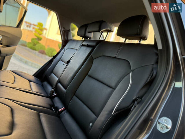 Серый Киа Niro, объемом двигателя 0 л и пробегом 145 тыс. км за 18800 $, фото 85 на Automoto.ua