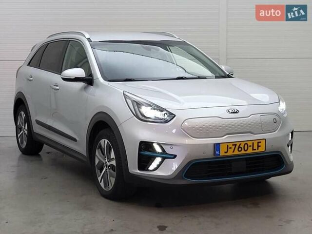 Сірий Кіа Niro, об'ємом двигуна 0 л та пробігом 118 тис. км за 19999 $, фото 1 на Automoto.ua