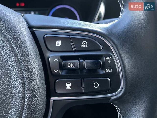 Киа Niro 2020 в Львове на Automoto.ua Серый Киа Niro, объемом двигателя 0 л и пробегом 101 тыс. км за 20300 $, фото 10 на Automoto.ua