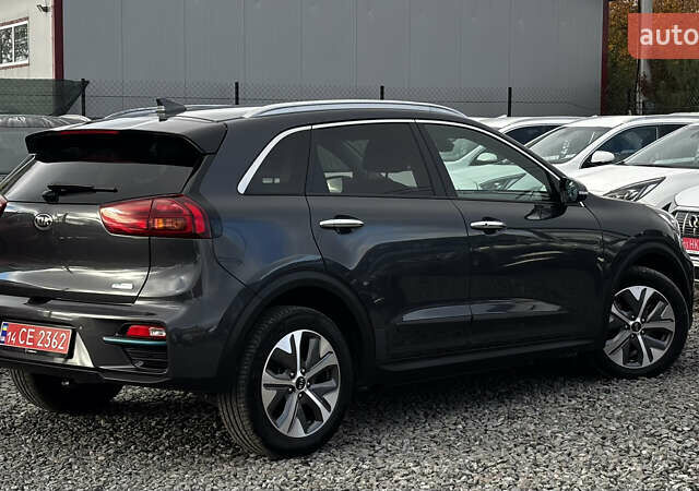 Серый Киа Niro, объемом двигателя 0 л и пробегом 112 тыс. км за 20800 $, фото 9 на Automoto.ua