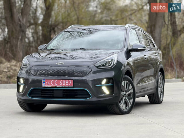 Серый Киа Niro, объемом двигателя 0 л и пробегом 120 тыс. км за 19750 $, фото 4 на Automoto.ua